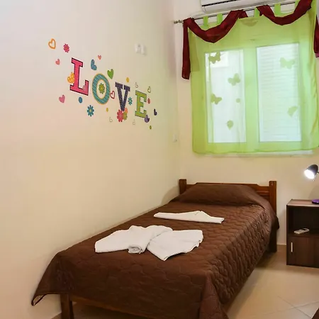 Roumpini Homes Apartmán *