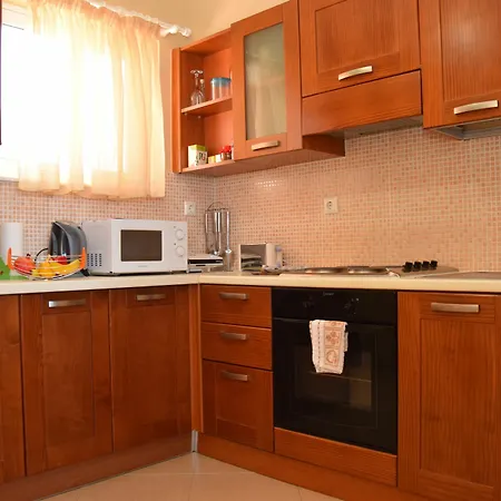 Roumpini Homes アパート