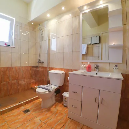 Roumpini Homes * スタロス